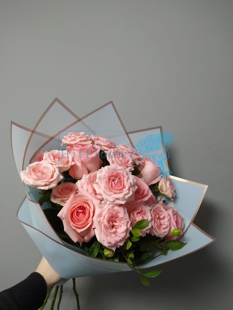 Букет цветов Завораживающий контраст Букет цветов из: Розы